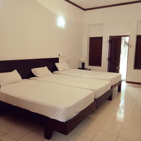 Welcombe Hotel Trincomalee Exteriör bild
