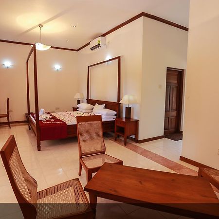 Welcombe Hotel Trincomalee Exteriör bild