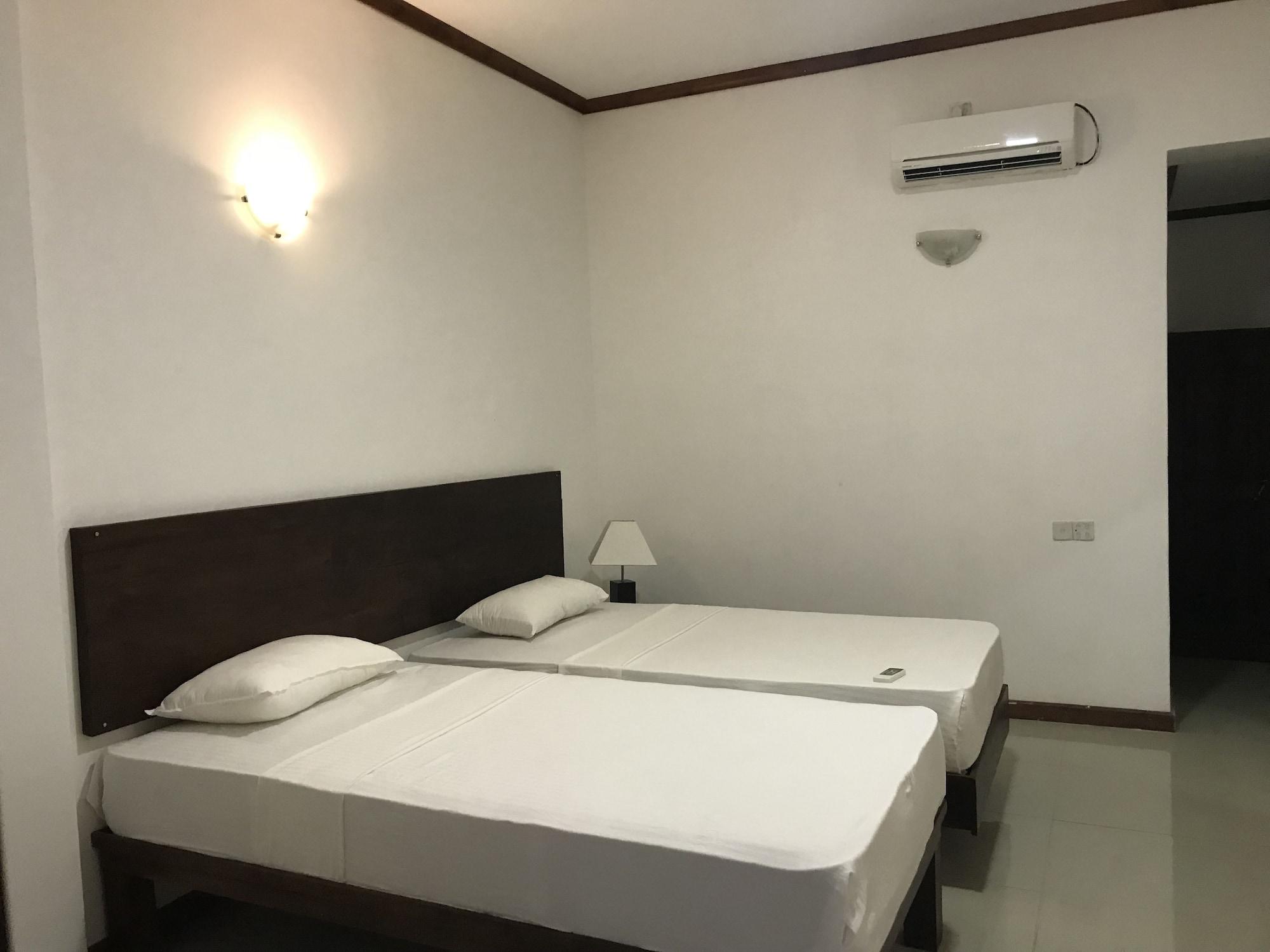 Welcombe Hotel Trincomalee Exteriör bild