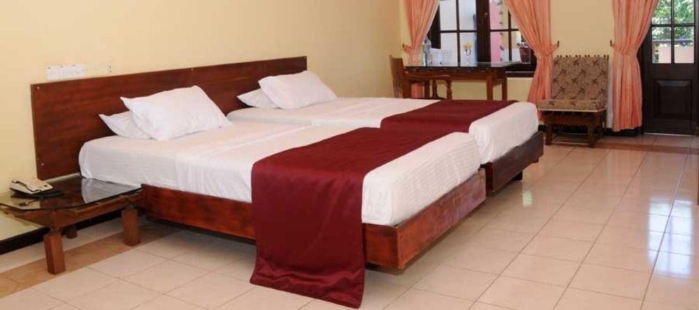 Welcombe Hotel Trincomalee Exteriör bild